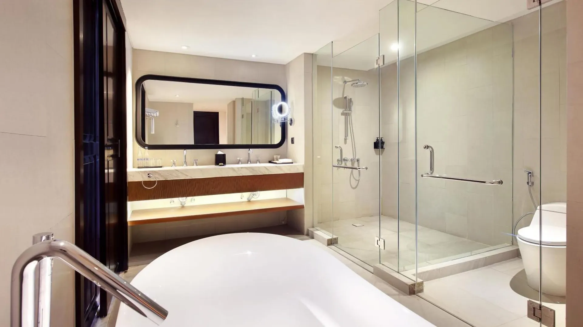 Grand Mercure Bali Seminyak 5*, Семиньяк Индонезия