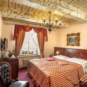U Zlateho Stromu By Bhg Otel
