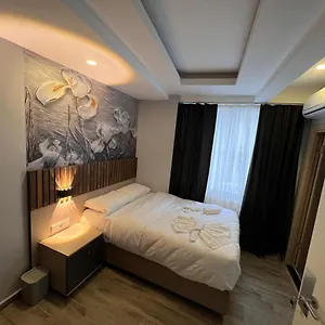 Отель Nook Boutique 