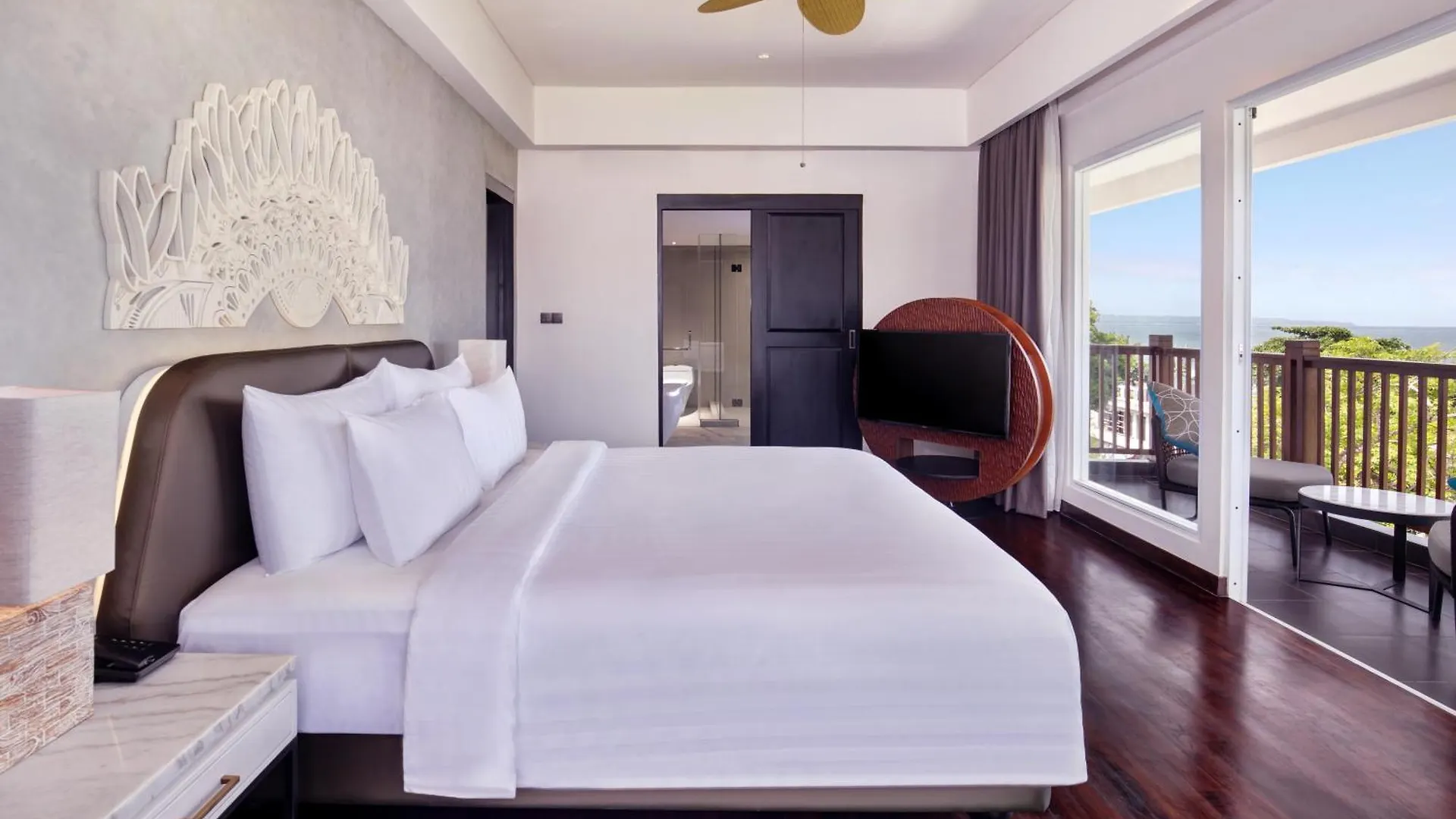 Grand Mercure Bali Seminyak Hotel