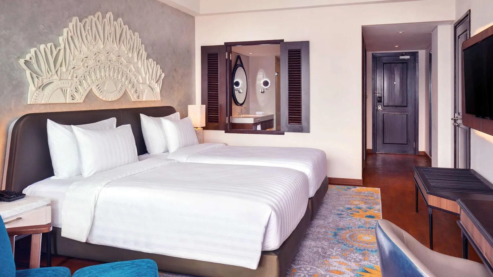 Grand Mercure Bali Seminyak 5*,